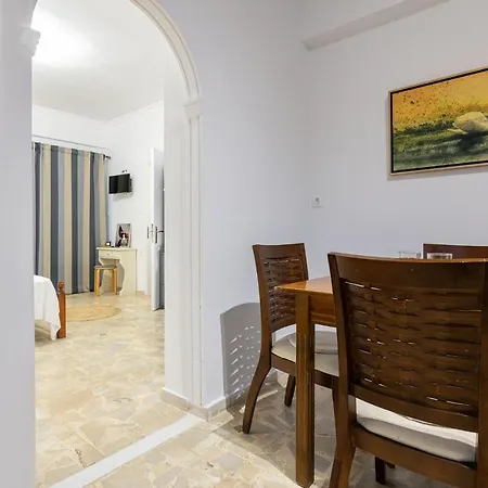 Aparthotel Denise Studios&apartments