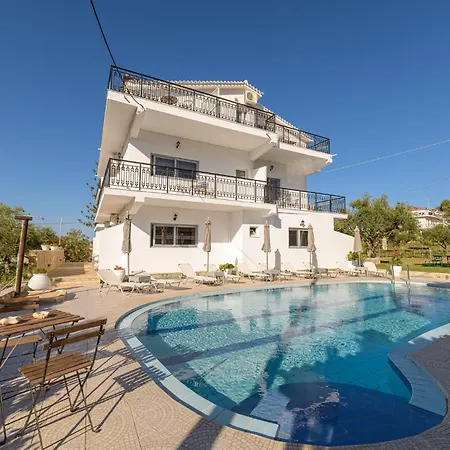 Denise Studios&apartments Aparthotel 4*