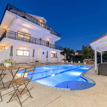 Denise Studios&apartments 4*