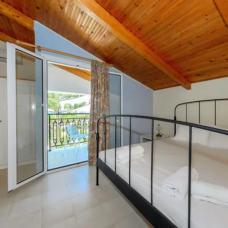 Denise Studios&apartments Aparthotel 4*