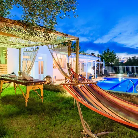 Denise Studios&apartments Aparthotel 4*