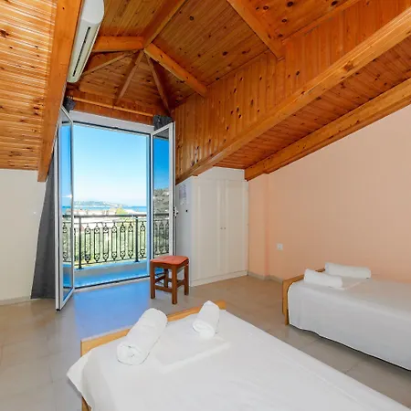 Denise Studios And Apartments 4*