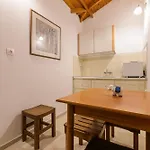 Denise Studios And Apartments