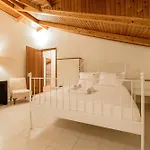 Denise Studios And Apartments 4*