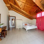 Denise Studios And Apartments 4* Аргаси