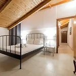 Denise Studios And Apartments
