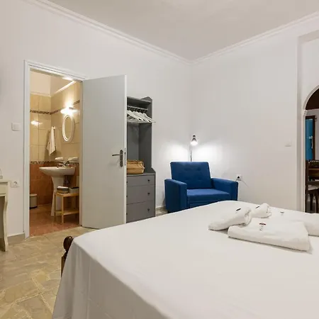 Denise Studios And Apartments Aparthotel 2*