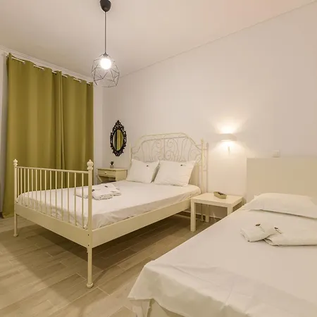 Denise Studios And Apartments 2*