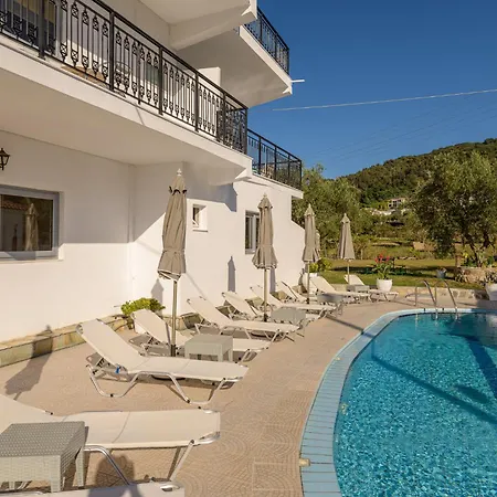 Lejlighedshotel Denise And 4*